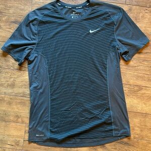 Men’s NIKE Running T-Shirt- Size Medium